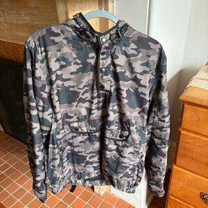 Forever 21 camo windbreaker